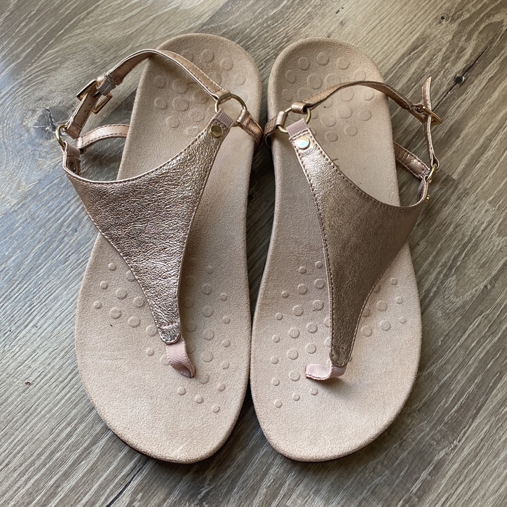 L-NEW Rose Gold Vionic Sandals